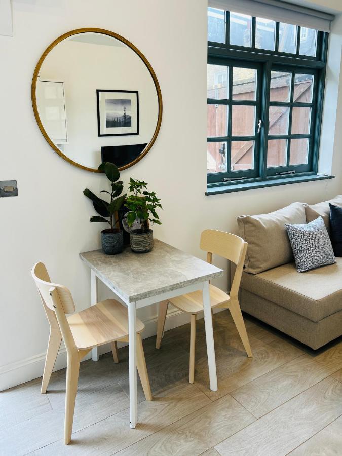 Forge Cottage - Pretty 1 Bedroom Cottage With Free Off Street Parking ロンドン エクステリア 写真