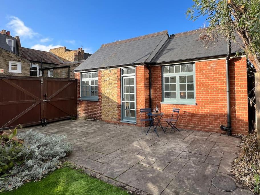 Forge Cottage - Pretty 1 Bedroom Cottage With Free Off Street Parking ロンドン エクステリア 写真